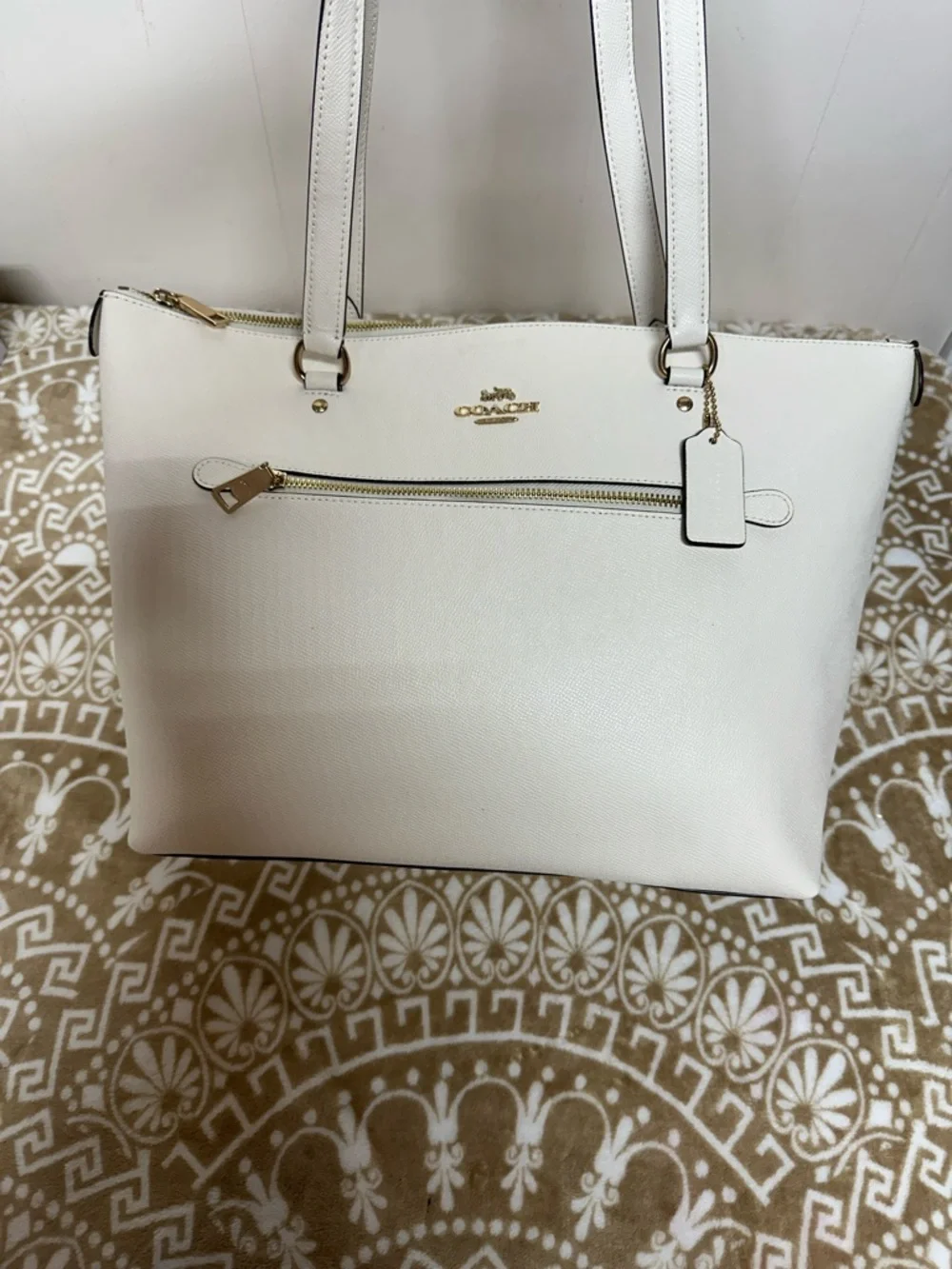 Coach Gallery  Cream Leather Tote with Front Zip and Gold Hardware with Dustbag